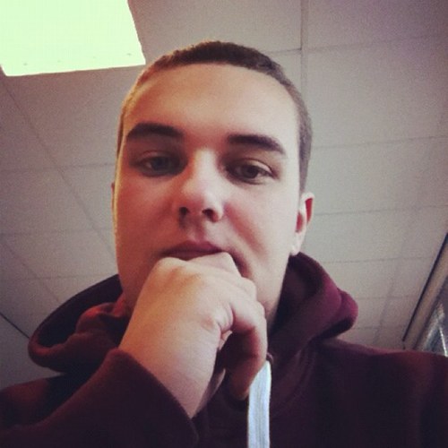 CHiMPi0N's profile picture. danser... why? omdat het goed voelt je emoties eruit te gooien op een speciale manier. family, bro's & sistah's forever on the 1st place... love to be single :D