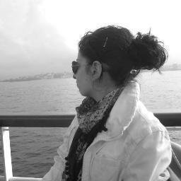 LauDenzey's profile picture. Intégratrice - développeuse WEB #Html5 #Css3 #Sass #JQuery #Responsive #Symfony #gulp #php   - franco  espagnole - #Lyon