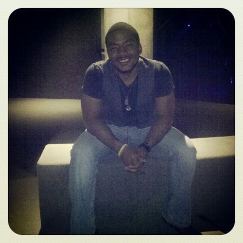 DaveeyyJones's profile picture. GOD is real and money is NOT evil