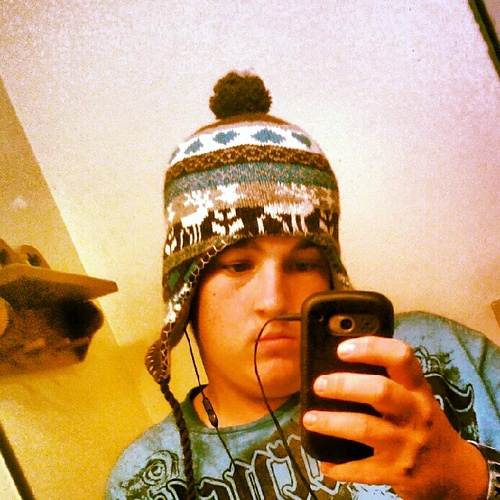 I love to hunt, fish, mud, and I love god. single so hmu ladies