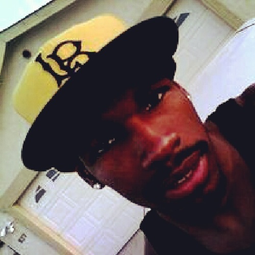 A1GIGGITY's profile picture. Back In Cali #TeamLakers instagram @A1guy #TeamA1 #TeamSuck1
