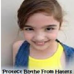 Follow Blythe : @StarDoll_12
And protect her from her HATERS!