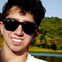 libriano, masculino, solteiro, estudante, celular, musica, rihanna, mãe, pai, Deus, doce, chocolate, vida, dormir, festa, internet, all star, roupa, etc :D