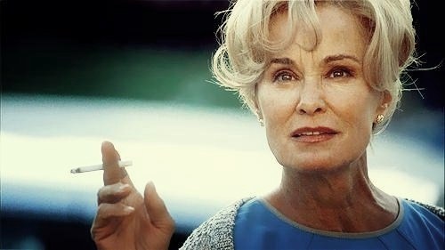 Podría haber sido actriz.
Madre de Tate y Adelaide y también amante de Travis upss.