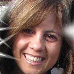Professora de História e Sociologia, Mãe, Mulher e Militante que acredita que a educação e o amor possam mudar as pessoas e construir uma sociedade mais justa!