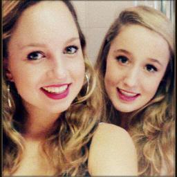 Daniqueee96's profile picture. 