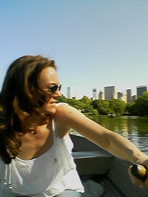 lisadeeva's profile picture. 