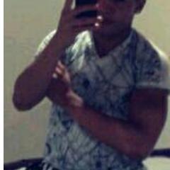 Cantor,Ama sua Familia,Gosta de Conhcer novas pessoas,  Gostou? ver se eu to Oline? #NAMORANDOH