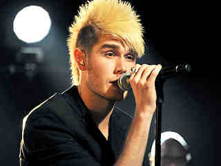 Tweeting relateable tweets for all the #messengers out there :) oh, & if it isn't obvious, I love @coltondixon to the moon & back. #messenger 8/19/12 & 7/7/13