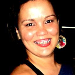 ♫ Anjo ou animal, suave ou fatal. ♫
♥ Uma mulher, com alma de menina. Apaixonada pela vida... simples e atraente como um Arco - Íris