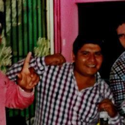 Estudio. Ing. Mecanica Electrica. Soy Parrandero de Corazon, bohemio y buen amigo :)