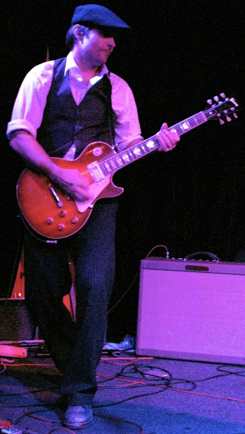 holcombdavid's profile picture. musician.  actor.
http://t.co/1RnwPnqX