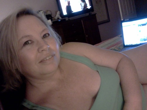 Iamkarenlane's profile picture. Just hanging out to see what people are talking about.