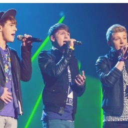 here to promote bringing @district3music to the US! even though @dan_district3 doesn't like out accents(;