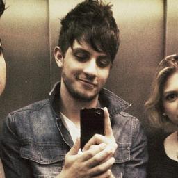 Você mudou o meu mundo de uma forma que o amor não pode explicar @ChayLeao Aqui : Mary&Lavinia