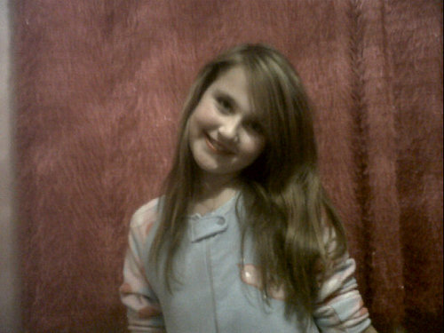 EmiliaRoscoe's profile picture. Follow me and i will follow you back ☺