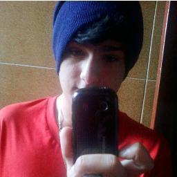 Ele é perfeito ,ele é paz e amor ,ele é Deus .