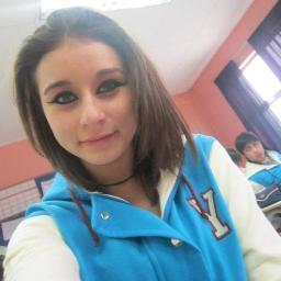 Amo el Cheer y la música, Con una hoja y un lápiz estoy tranquila & vivir sin limites es ser feliz (: ♥
