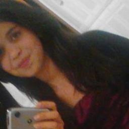 Posso não ser fofa,não ser meiga mas tambem nãogosto de rosa,e nem brinco de boneca,nao so tao carinhosa DISCULPA AI SOCIEDADE
