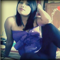 Pero que falta de respeto, 
haces de mi lo que quieres 
porque sabes que te espero 
sabes que tú, tú me tienes. (: