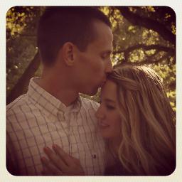 Happily married and mommy of 4 amazing little kiddos!