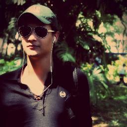 Aquele que você tenta ser mais nem pode ser, alias ele e unico, tem seus defeitos, caracteristicas. Sargitariano, 18 anos, MSN: eric_cp2006@hotmail.com!