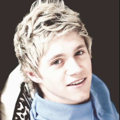 I LOVE One Direction! I FOLLOW BACK! @onedirection needs to follow #BRIT #TEAMFOLLOWBACK directioners folllllow me :) 3