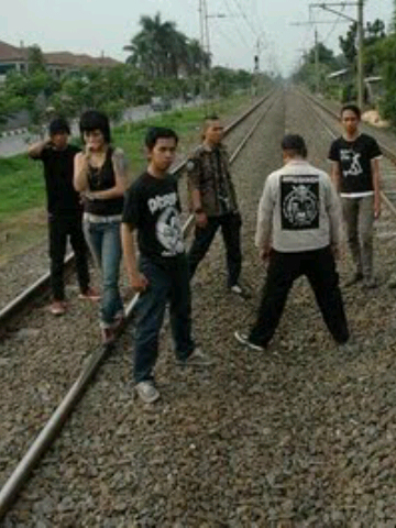 No Bio , many people hate punk