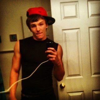 uhh follow me cause i wanna talk to youu