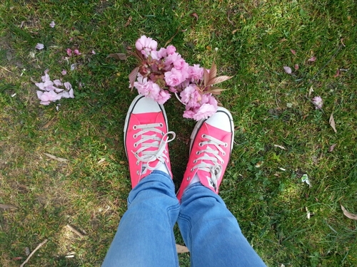 my names Lana and I love football (soccer) I live in Australia and I looove food! one day I'd love to visit the UK!