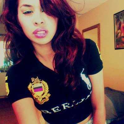 ; 18 Yrs Strong, Stand'n @ 5'6, Weigh'n 120. Model To Be. Natural Beauty, Hawaiian & Mexican. Stoner Bee, Hmu If You Need Tree.
