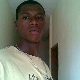 just le mec ki ne se prend pas la tete!!! déterminé a atteindr ts ses objectif et tres speeeeed!! le reste est a decouvrir!#team225 = [226016D2]