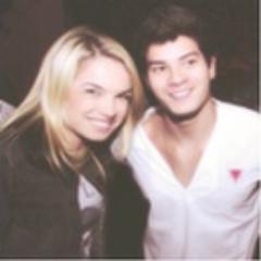 Um sentimento verdadeiro e inexplicado sei qe posso sorrir e tudo que me pedir direi SIM... Sempre amarei vocês
@Lua_Blanco & @Aguiarthur 
Since: 18/09/11