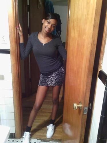iFucks Widd @iiHate_NOTCH & @thxck_FLANEL & @Btw_SheClassy Cause We All We Got. We Dont Fuck Widd Too Many, Hoes #TooMessy. Shit, Im Me. FUCK WHO DONT LIKE IT!