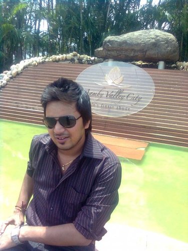 Proud Indian/Love Curd-Curves-Music-PSP/Hate Rajma-Gujju Accent-Fans of Himesh