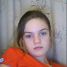 hi im alex i 3 one direction and when im older i want 2b a door!!! i follow back x