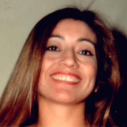 Deborah Herrera.  Estudio trabajo y vivo en la realidad, me apasiona la comunicación, vivo en mi mundo real donde no hay lugar ni tiempo para la tiranía...