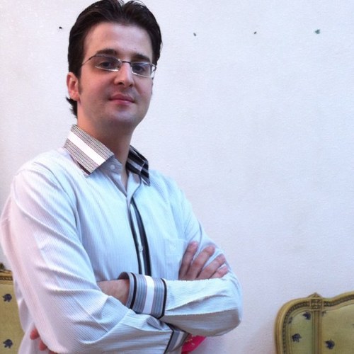 عثمان شيخ دبس , حاصل على بكالوريوس من كلية الاقتصاد - جامعة حلب - تخصص علوم مالية و مصرفية
