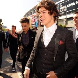 One Direction benim hayatım :):):):):)