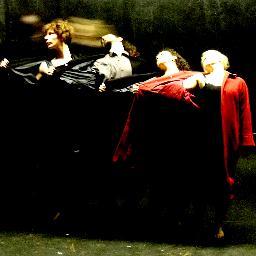 Mazzilli Dance Theatre observes human interactions and relationships with a view to expressing them through dance and art.