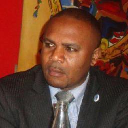 Consultant (Social Law & Communication) et Analyste politique...
Membre de l'Alliance Fleuve Congo (AFC)...