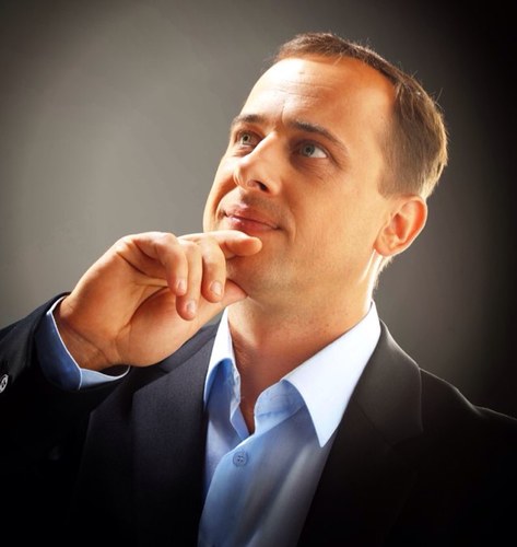 Roman975's profile picture. 