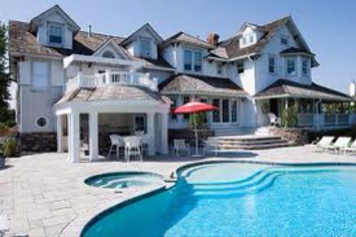 JerseyHouseRP's profile picture. This is the place if you love to party and have fun. The catch? You got to live in a beach house with complete strangers. Dm or mention for roles #BullyFreeRP