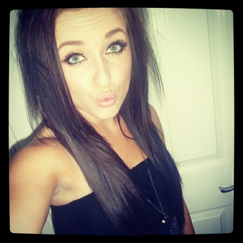 instagram: bekahjonesxo & I follow back(:
