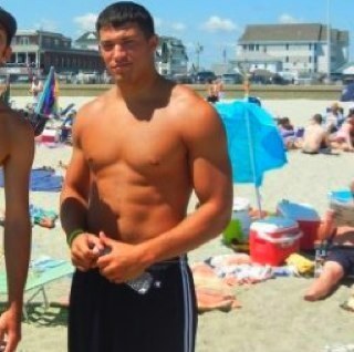 ~Livin the dream ~Successful Online Entrepreneur ~College Athlete(Football&Track) ~19 ~Full of tips and tricks ~DM me=)