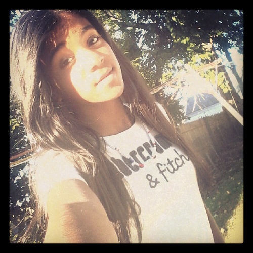 Follow me ill follow u strangers invited Dominican all da wayyy ;3