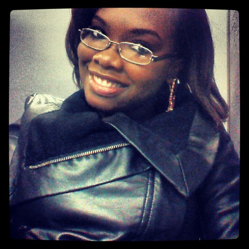 ez going n laid bk,d kewlzt 4 eyed geek ull eva meet, u eitha love me r hate me, eida way, dueces!!!!!!