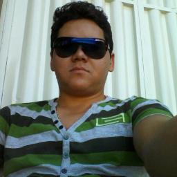 Aquariano, Paulistano, São Paulino, Humilde, Simpático  e Gosto de curtir à vida !!! Quer saber mais sobre mim... 
http://t.co/1iDoFxcNMV