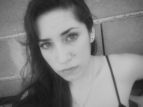 pequehortiz's profile picture. estudiante (mechona) xD odontologia udd santiago.soy muy risueña y un poco loca...me sigues y te sigo e.e soy vegetariana, donante y amo cantar.