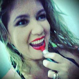 Em minha formação foram usadas 3 doses: A sinceridade de uma menina, o equilíbrio temperamental de uma adolescente e a ardência apaixonada de uma mulher.